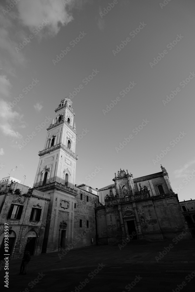 Obraz premium a large building with a tower