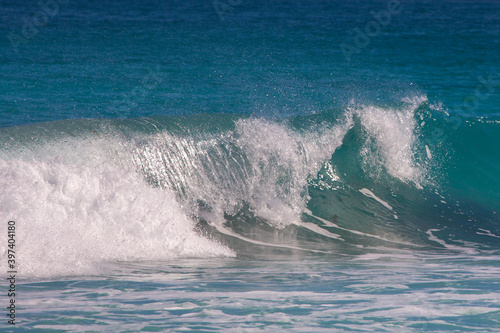 Waves in the indian ocean, seen from the Hellfire Bay in the Cape Le Grand National Park in Western Australia