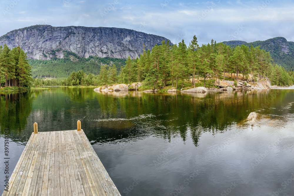 Mountains, lakes and fresh air in Norway.	