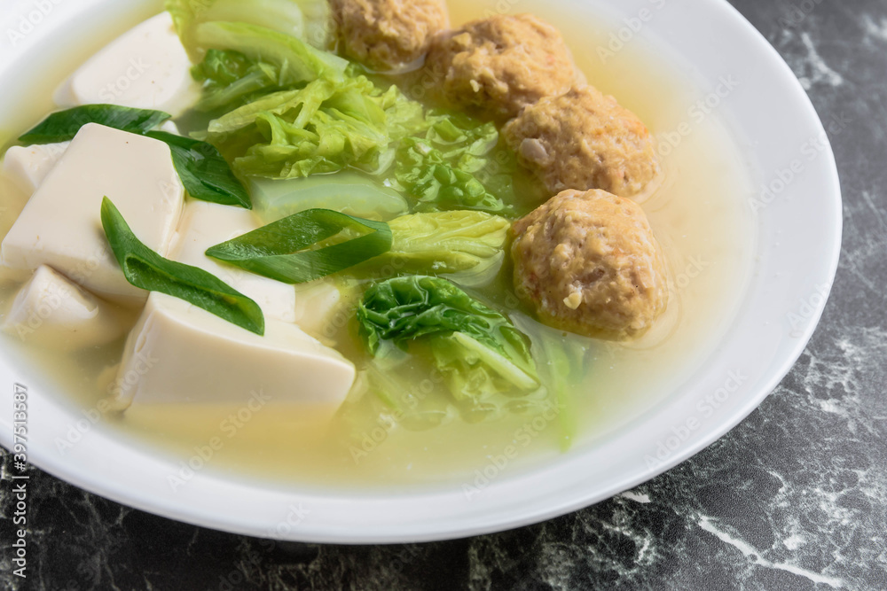 白菜と鶏団子のスープ 白菜と鶏団子のスープ
