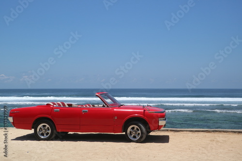 car red beach © dipta