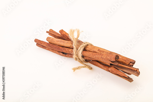 Aroma Cinnamon stick heap isolated