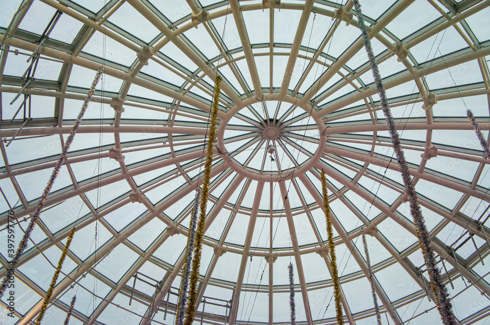 Glass Round Roof Shopping Mall
