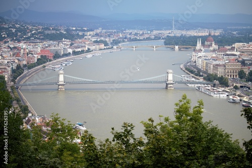 Weitsicht auf Budapest und die Donau