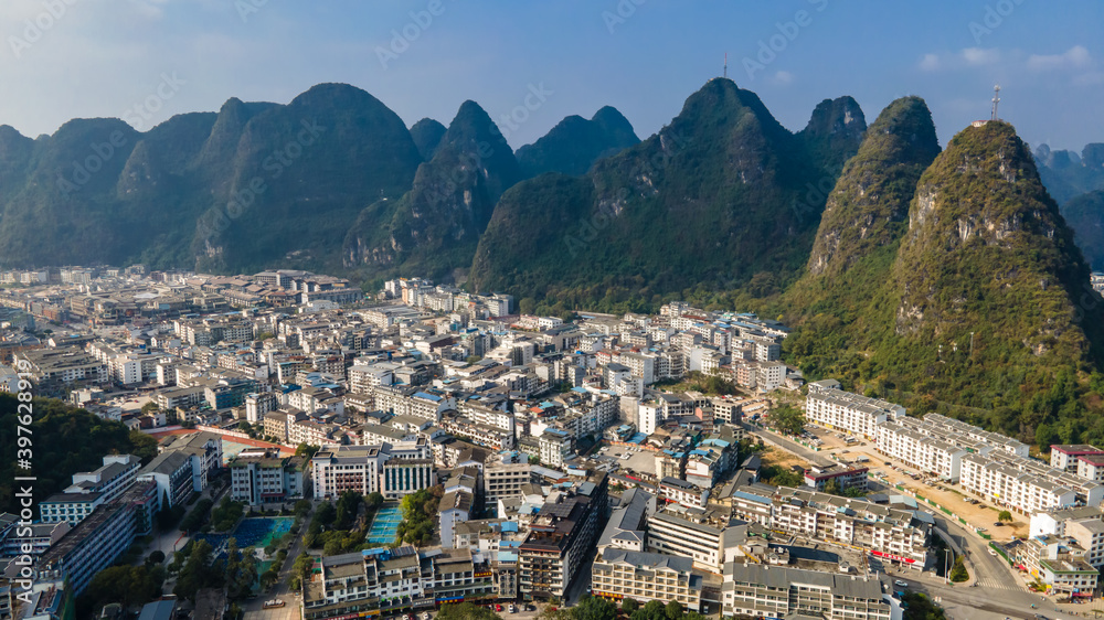 Naklejka premium Aerial photography of the beautiful scenery of Lijiang River in Guilin