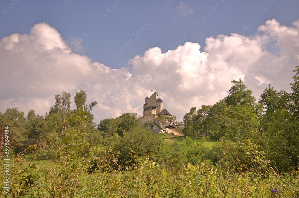 Zamek Bobolice na Szlaku Orlich Gniazd, na Jurze Krakowsko-Częstochowskiej
