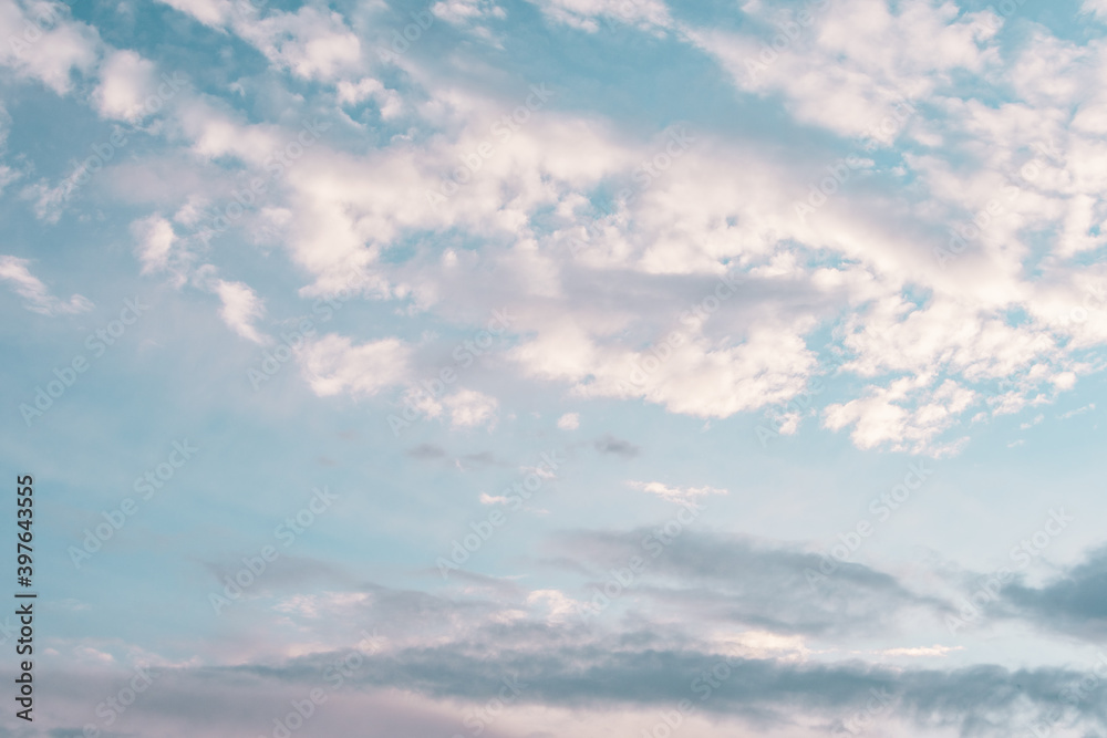 Obraz premium Soft cloud texture on blue sky background