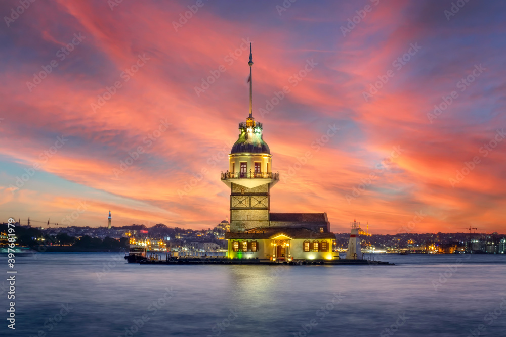 Maiden's Tower in istanbul, Turkey (KIZ KULESI - USKUDAR)