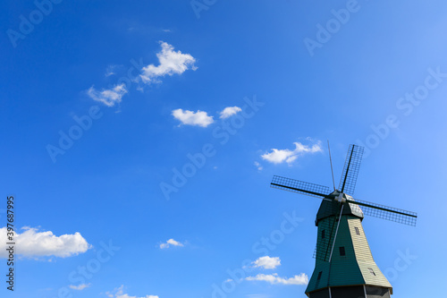 風車と空 © 敏夫 杉浦