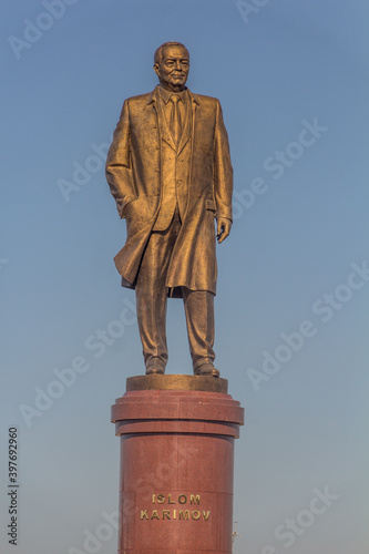 SAMARKAND, UZBEKISTAN: APRIL 27, 2018: Statue of Islom Karimov, former leader of Uzbekistan, in Samarkand, Uzbekistan photo