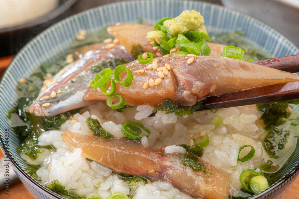 りゅうきゅう丼