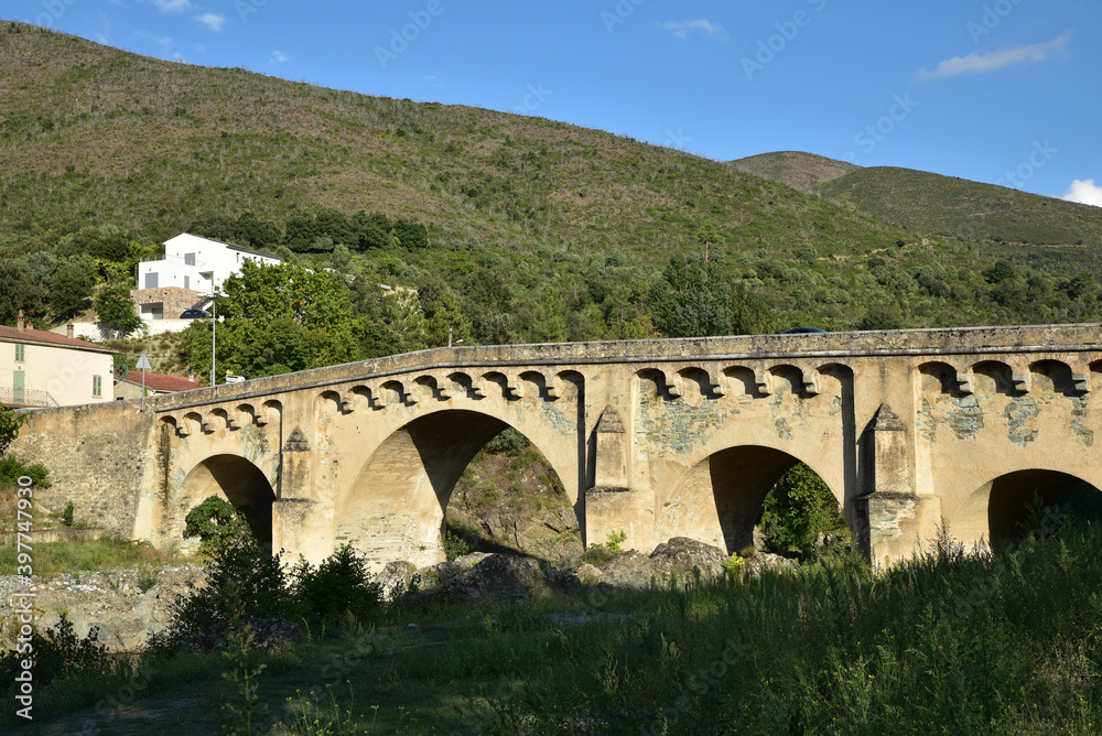 Pont génois à Ponte-Leccia en Haute-Corse