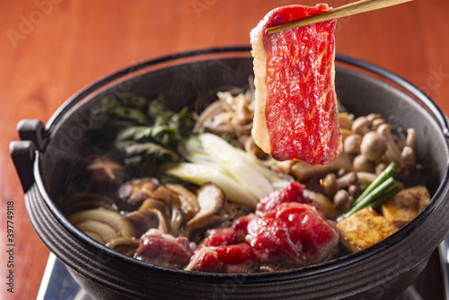 美味しい肉で、すき焼き料理 photo