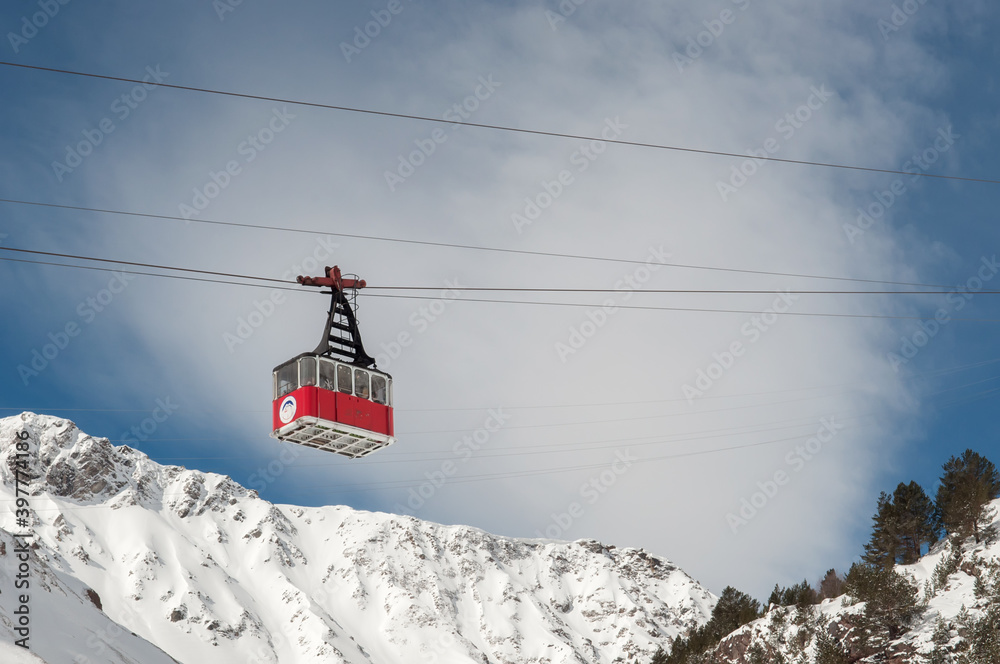 Obraz premium ski lift in the mountains