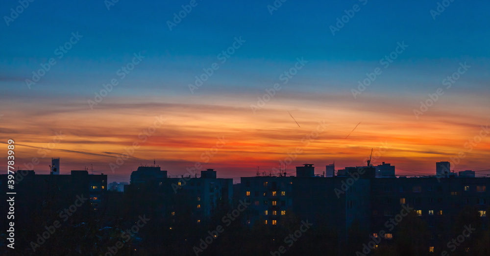 Fototapeta premium Sunset over city