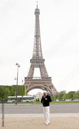 Cowboy in Paris at the Eiffel Tower © aleks