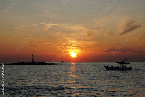 Croatian sunset © Erick