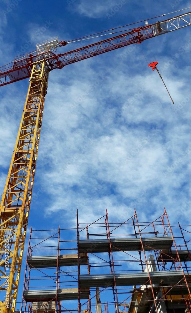 Lavori in corso nel cantiere in primavera - business Lavori in corso nel cantiere in primavera - business