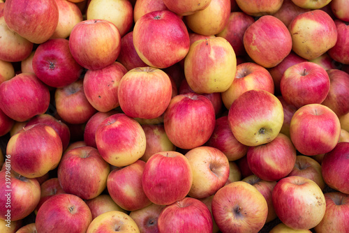 fresh apples in market