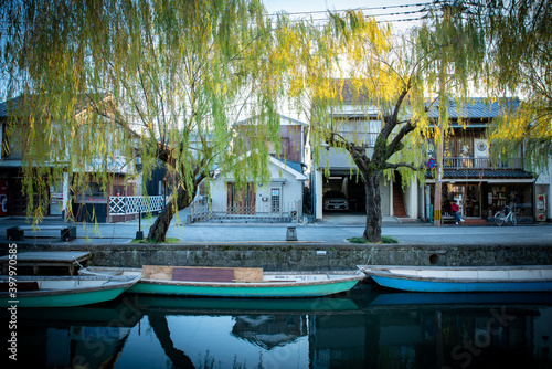 Scenery of a boat going down the Yanagawa River, a tourist attraction in Yanagawa City, Fukuoka Prefecture photo