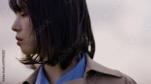 空港にいる女性