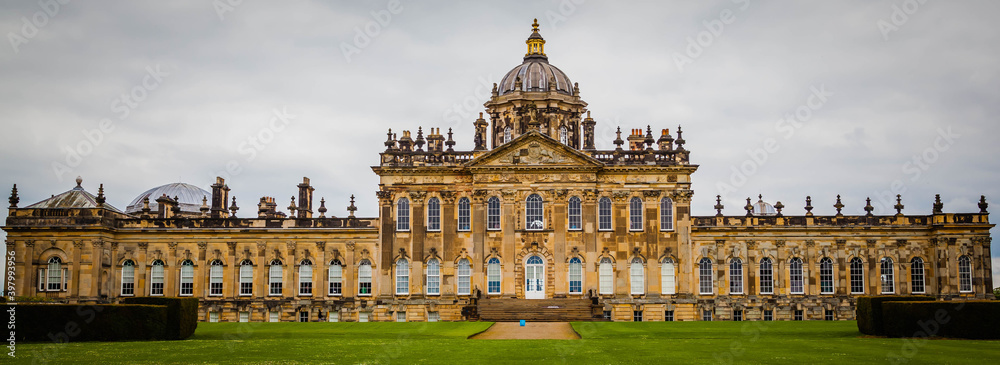 Obraz premium Exterior view of Castle Howard in Yorkshire, United Kingdom