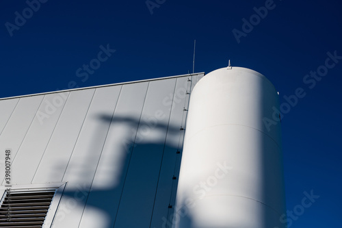 Obraz na płótnie industry - technical gases - silo w salonie
