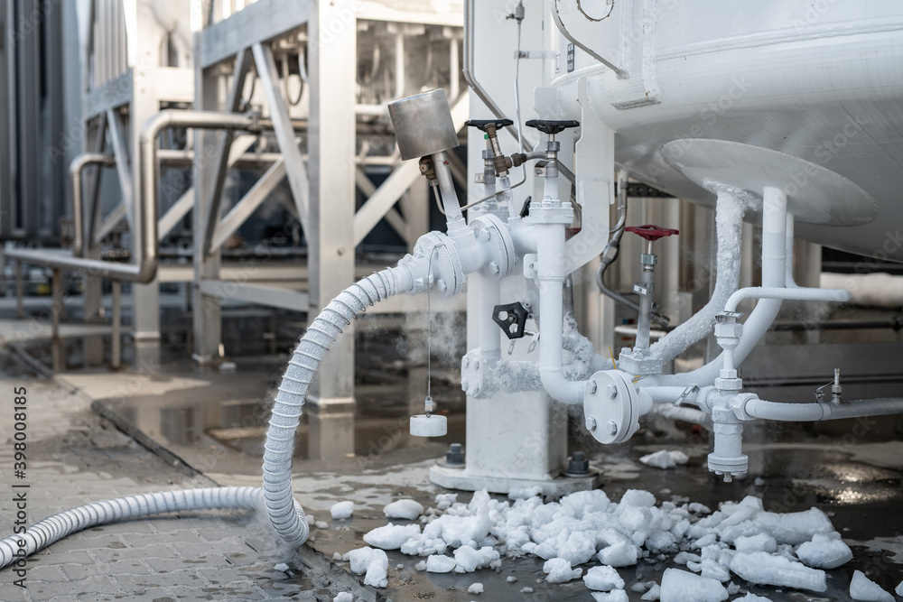 production and distribution of technical gases