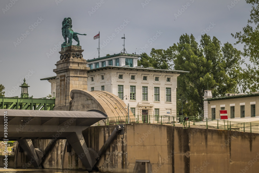 Φωτογραφία Otto Wagners Nussdorfer Wasserwehr an der Donau in Wien