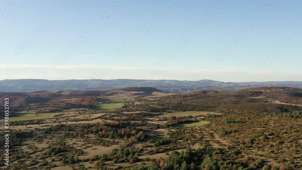 survol du plateau du Larzac en Automne 