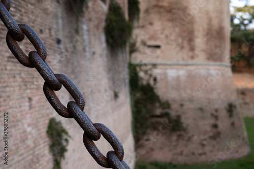 Catena nel castello di Imola