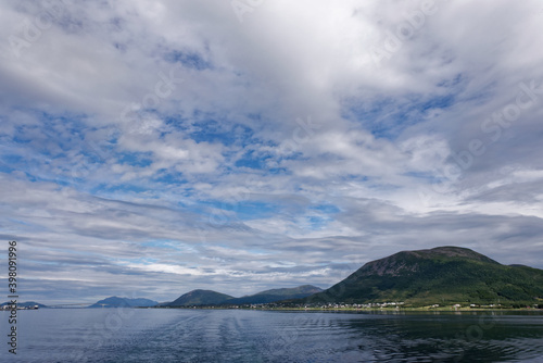 Norwegen - Hurtigruten - Lofoten - Küste photo