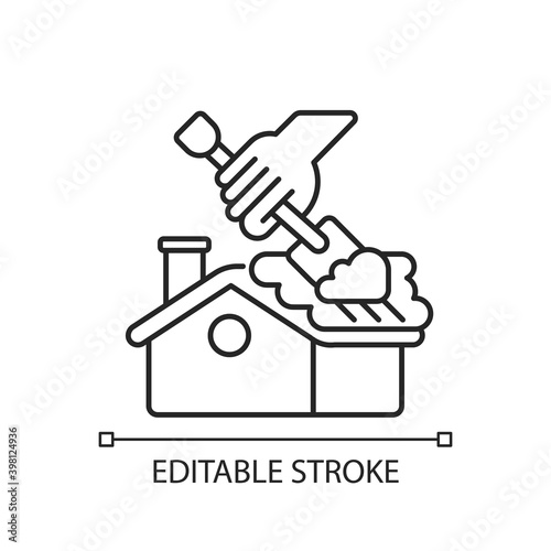Roof snow removal linear icon. Cleaning your house in winter. Dangerous seasonal service. Thin line customizable illustration. Contour symbol. Vector isolated outline drawing. Editable stroke