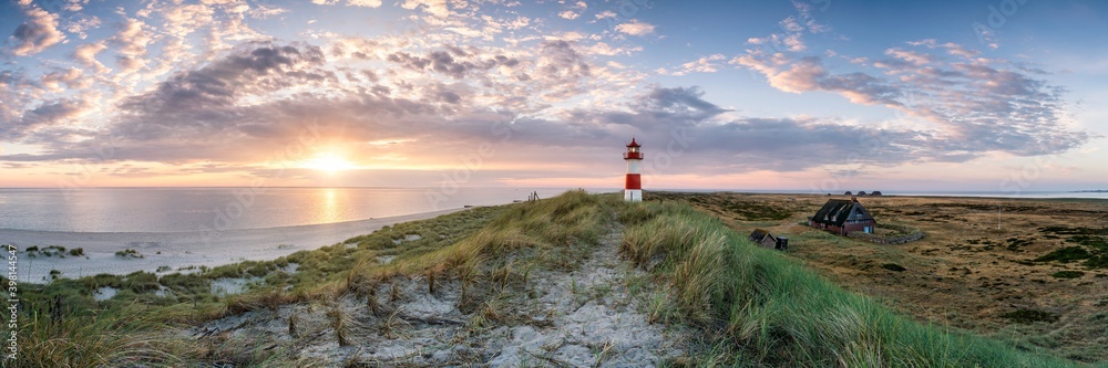 Panoramic view of a sunrise at the dune beach, Schleswig-Holstein, Germany
Panoramic view of a sunrise at the dune beach, Schleswig-Holstein, Germany