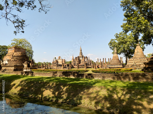 Wat Mahathat Temple, Sukhothai Province Is a temple in the area of Sukhothai since ancient times Wat Mahathat is located in the Sukhothai Historical Park.