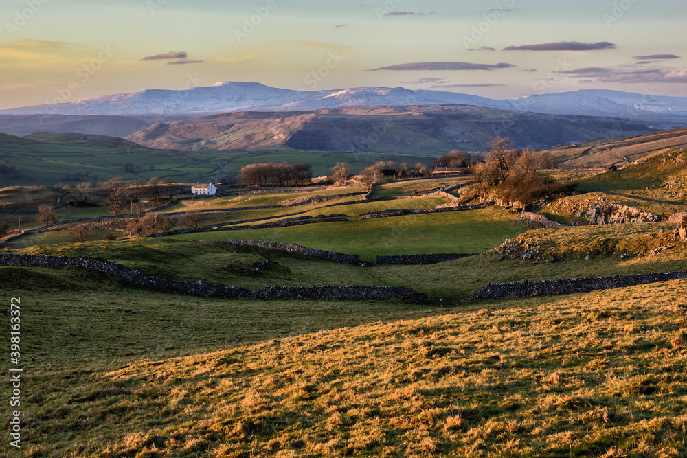 Setting sun near to winskill Sones above Langcliffe in the Yorkshirte Dales