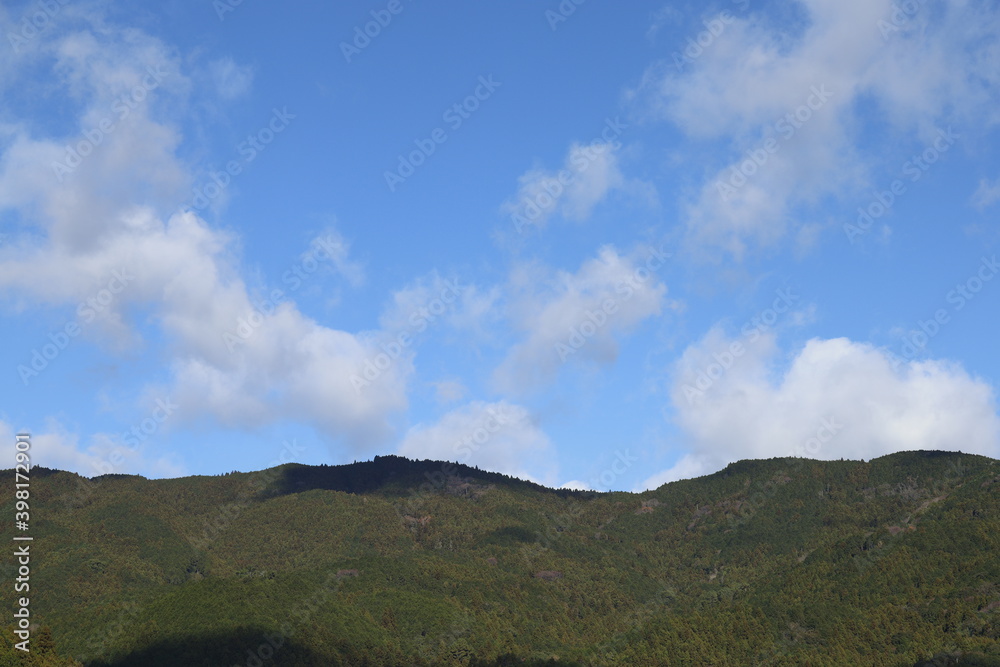 Fototapeta premium 空と山
