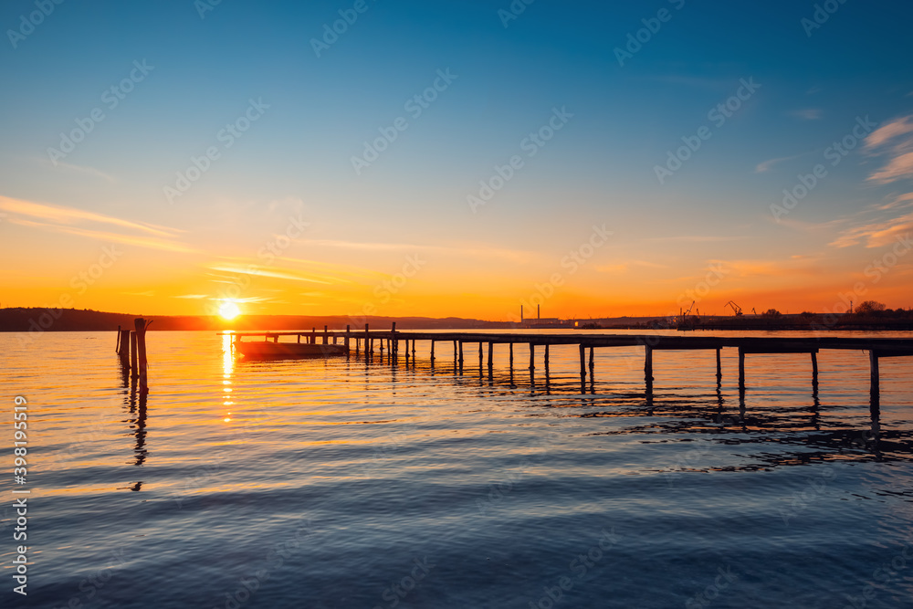 Naklejka premium Sunset Over the lake HDR Image