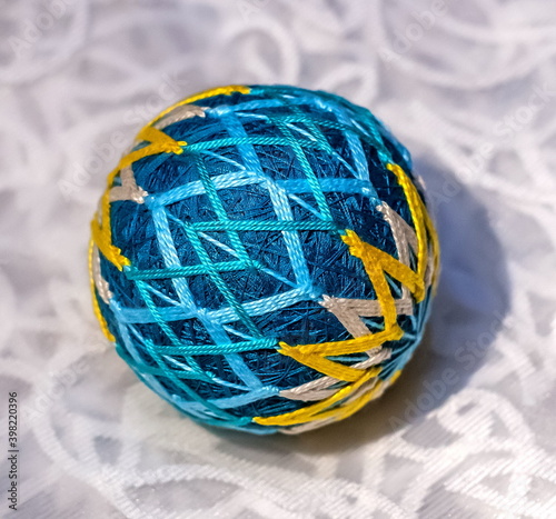 Φωτογραφία Japanese balloon happiness is a decorative ball of yarn