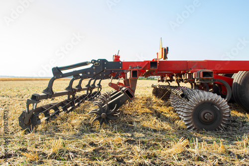 Fotografie work of the trailed unit for tillage in the field