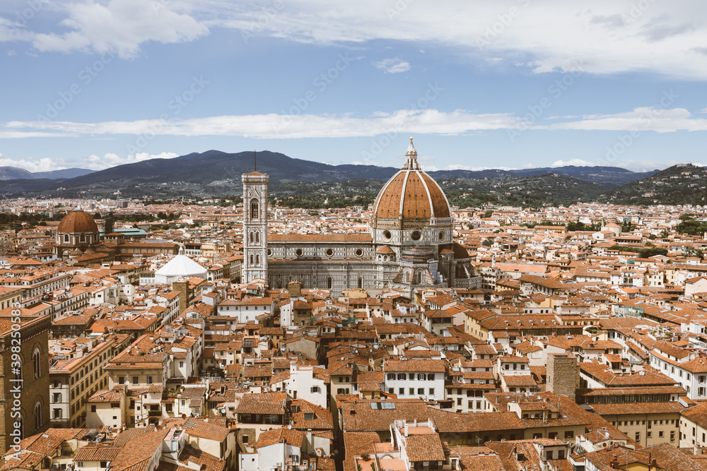 Obraz premium Aerial panoramic view of Florence city and Cattedrale di Santa Maria del Fiore