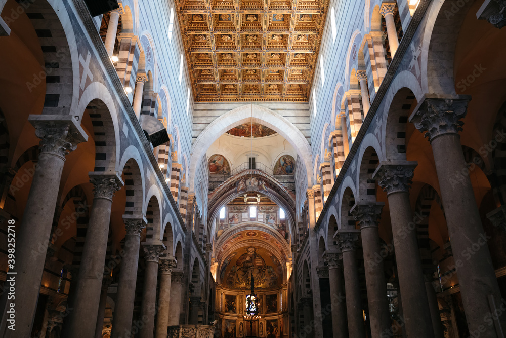 Fototapeta premium Panoramic view of interior of Pisa Cathedral