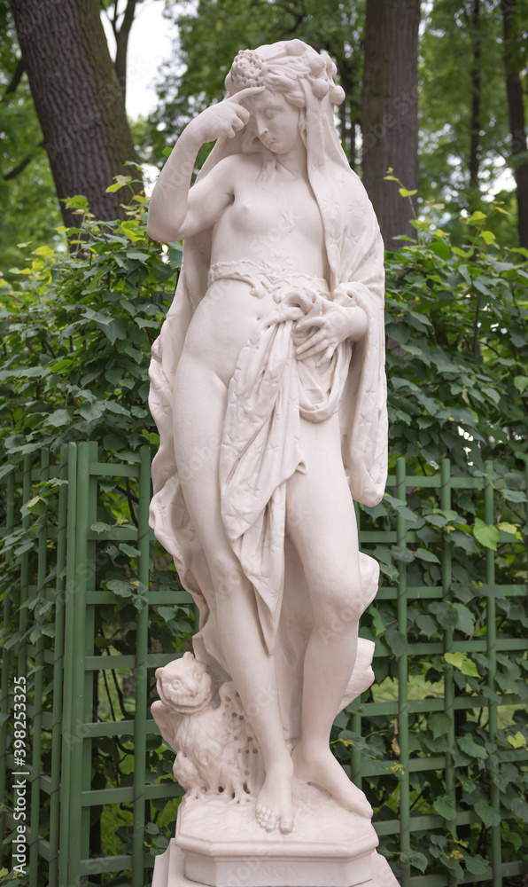 The sculpture The sculpture