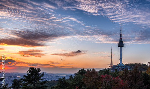 Obraz na płótnie Namsan mountain at sunset, Seoul South Korea w salonie