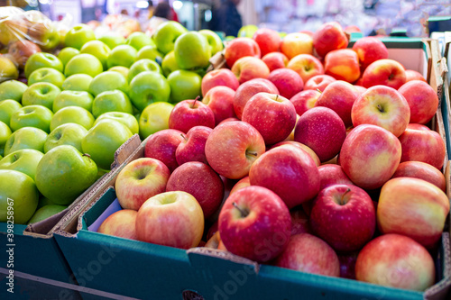 Apples fruit for sale in market
