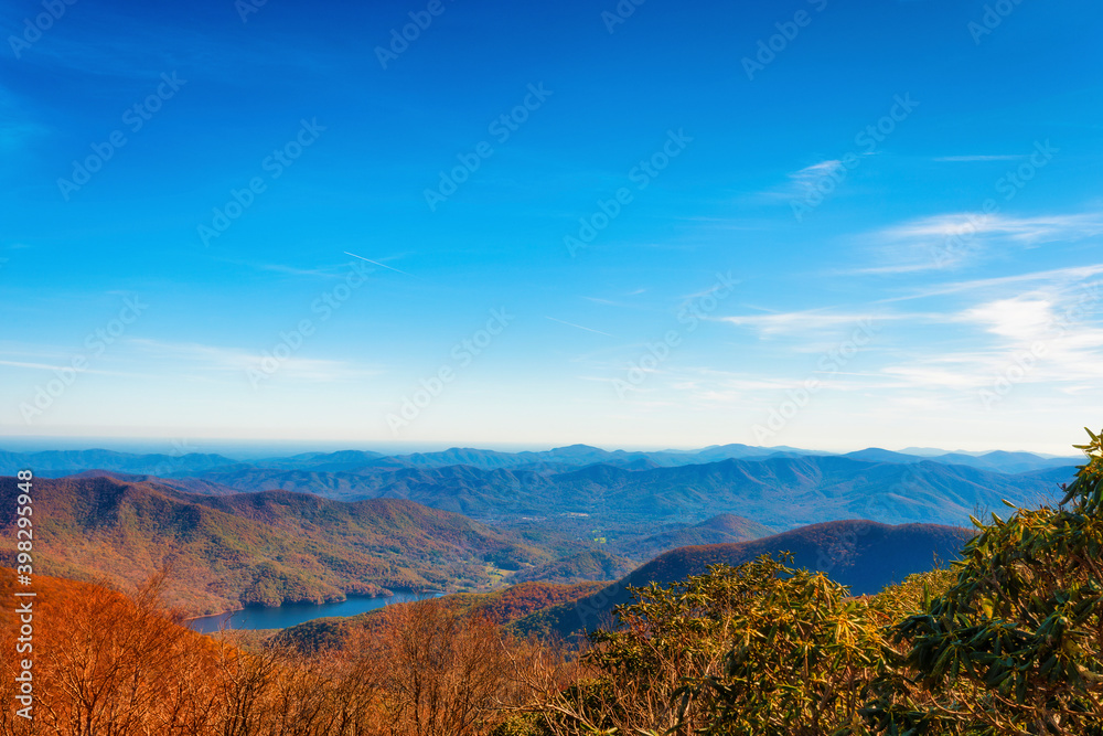 Fototapeta premium Autumn Scenic Drive along The Blue Ridge Parkway in North Carolina