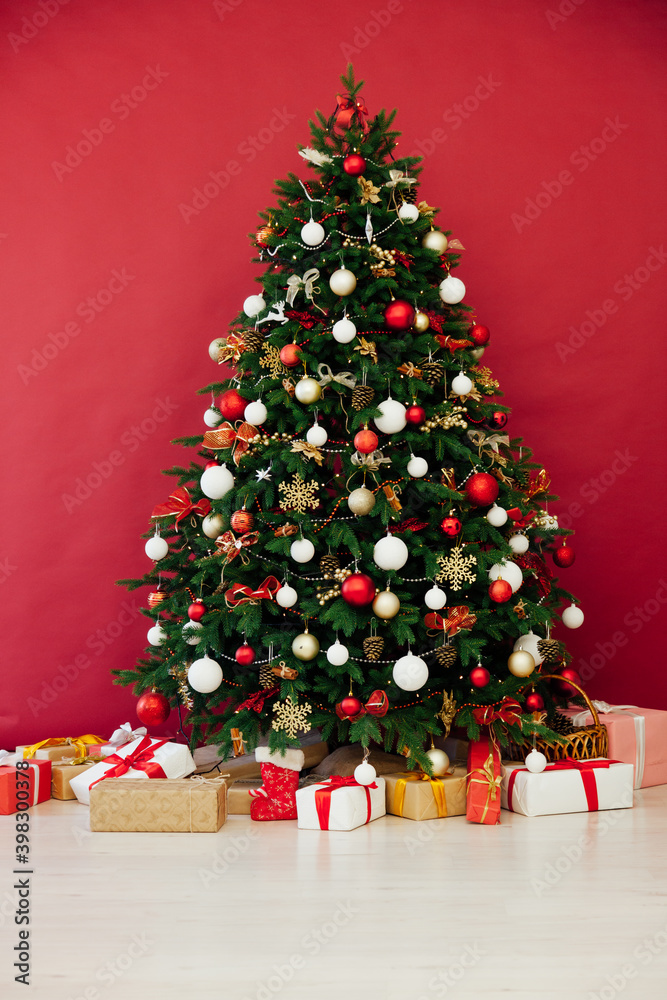Christmas tree with gifts decor garland New Year card
