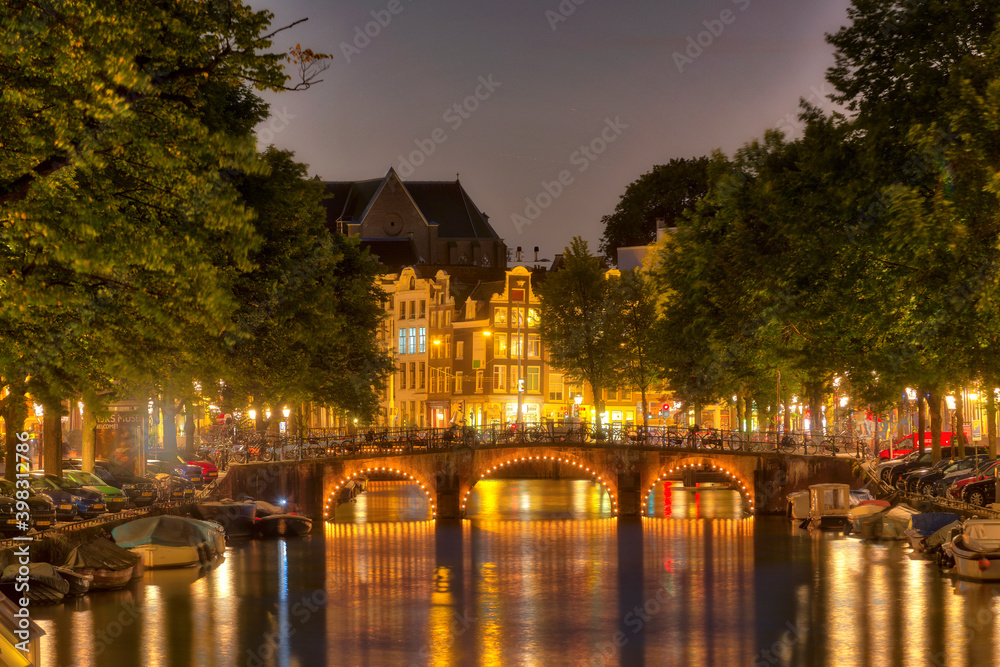 Naklejka premium Amsterdam at night, Netherlands