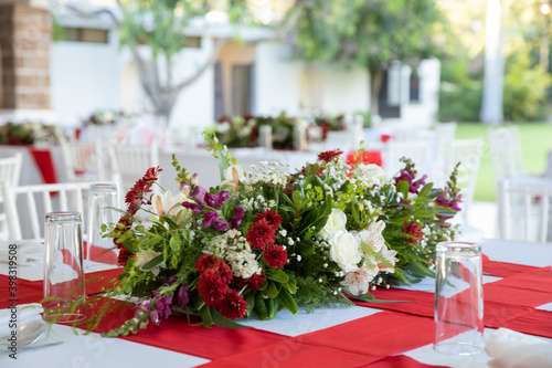 wedding table flower decoration
