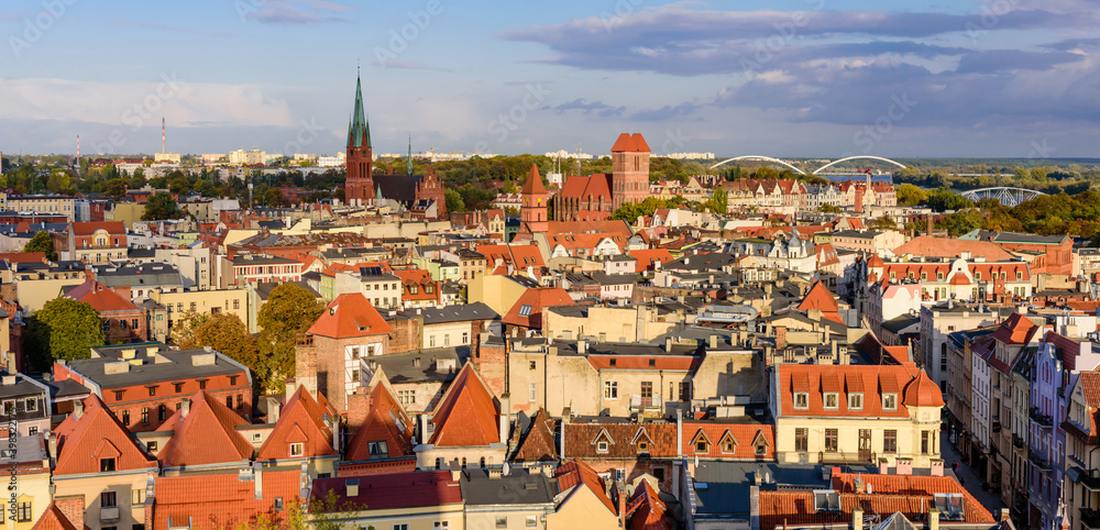 Obraz premium Sightseeing of Poland. Cityscape of Torun. Beautiful aerial view of Torun old town.
